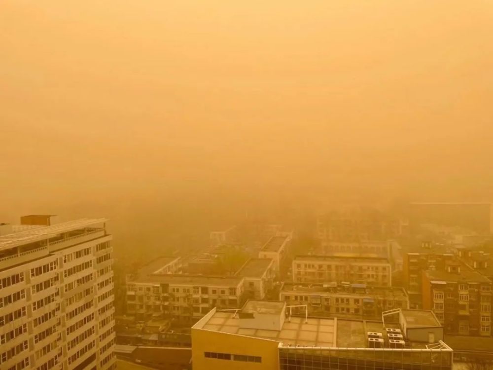 北京大風(fēng)沙塵_大風(fēng)沙塵席卷蘭州_沙塵大風(fēng)天氣行車(chē)警示語(yǔ)