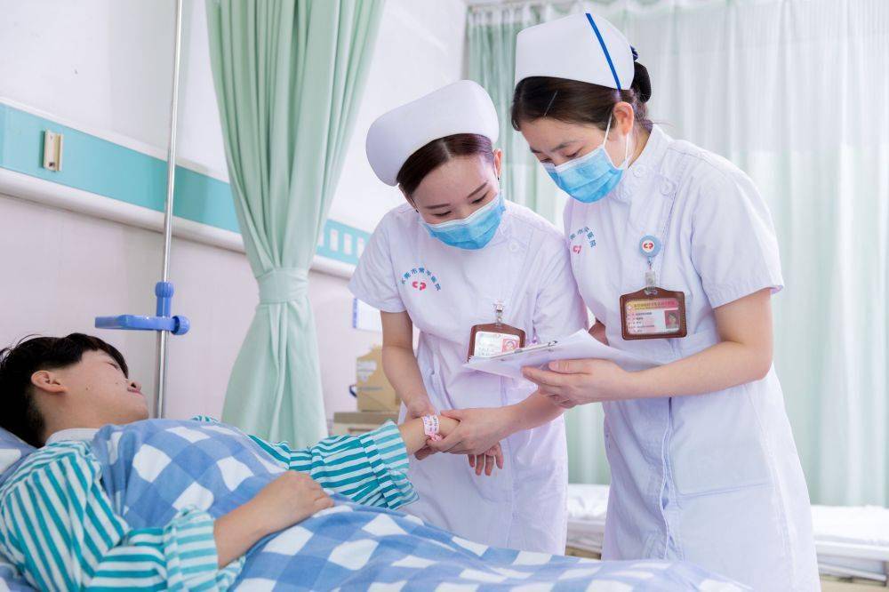 中華護(hù)士網(wǎng)_中華古玩網(wǎng)中華板雕_中華古玩網(wǎng)官網(wǎng)