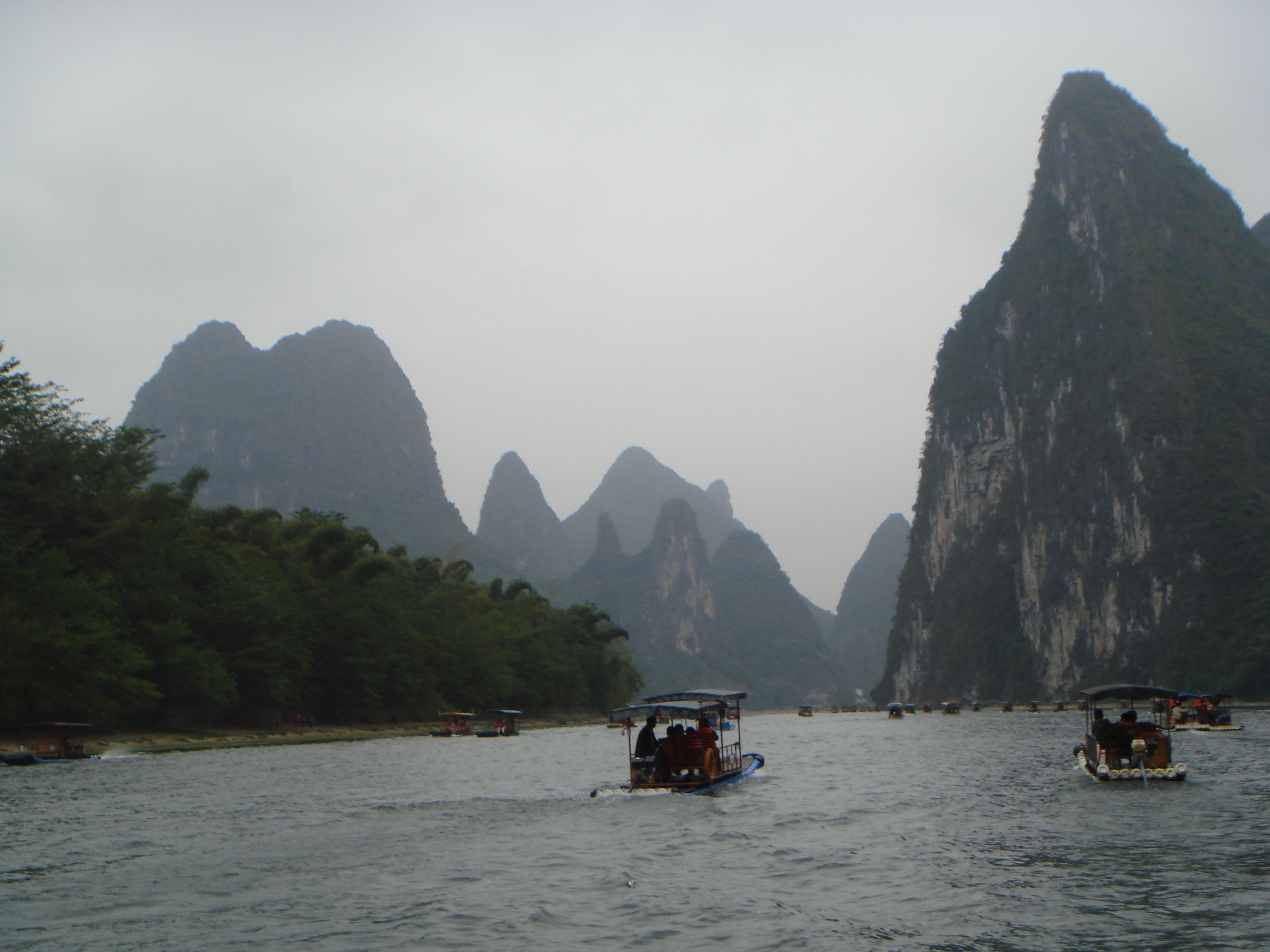 桂林山水介紹_楊朔山水甲桂林上一句_杜達雄王瀚山水桂林甲天下