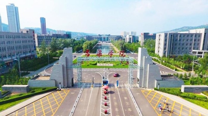 呂梁學(xué)院環(huán)境怎么樣(呂梁學(xué)院離市區(qū)遠(yuǎn)嗎)