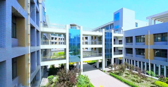 呂梁學(xué)院環(huán)境怎么樣(呂梁學(xué)院離市區(qū)遠(yuǎn)嗎)