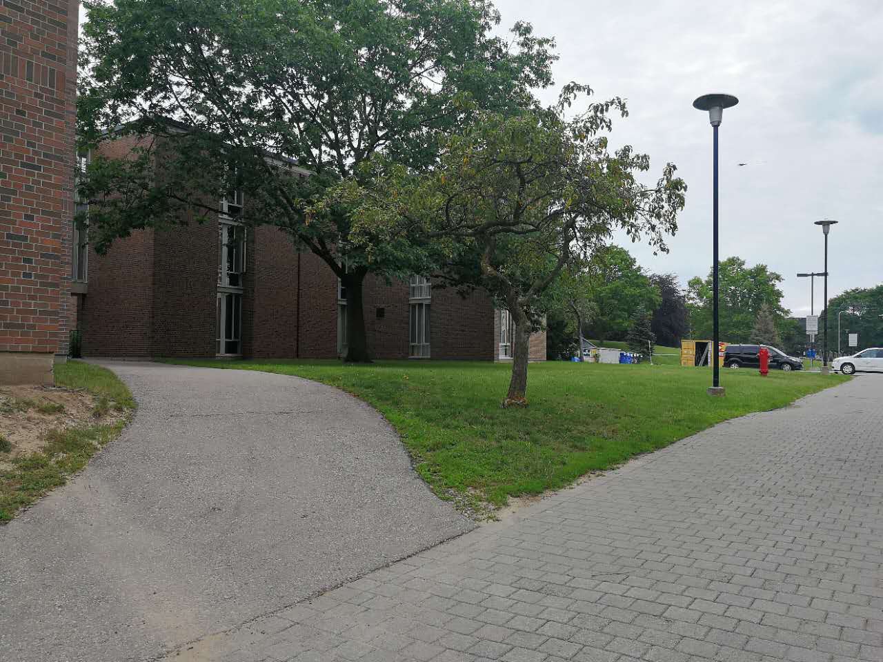 國內(nèi)大學(xué)男女混合宿舍_華北電力大學(xué)北京宿舍_滑鐵盧大學(xué)宿舍