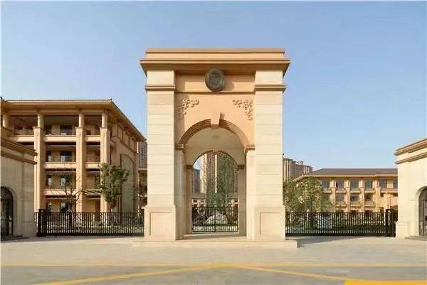 南京鐘英中學(xué)學(xué)區(qū)房_南京一中初中部和鐘英_一中和鐘英中學(xué)哪個(gè)好