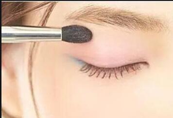 學化妝需要多少錢_廣州學化妝的學校_廣州學化妝學費多少錢