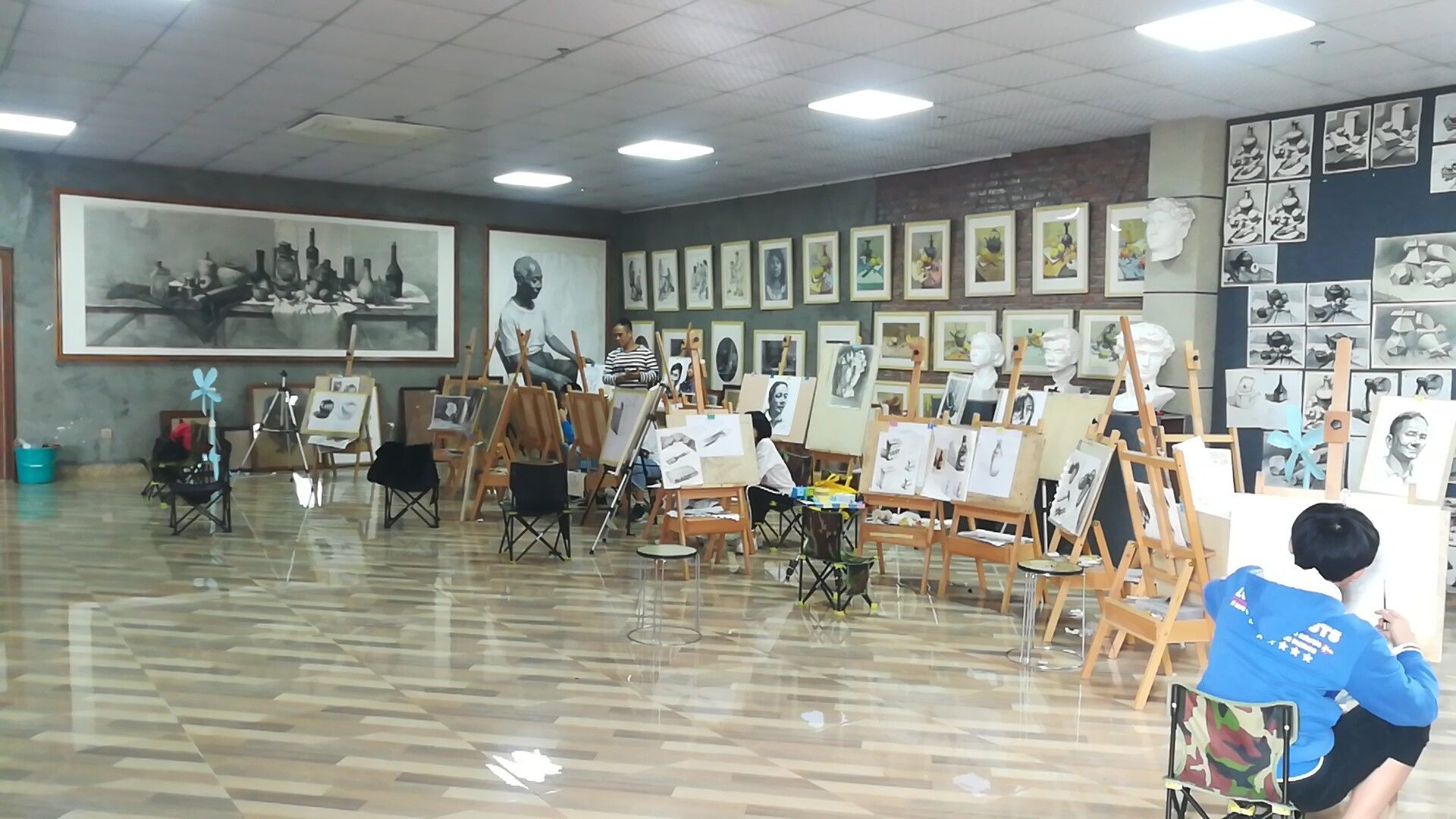 畫室比較好的_哪家畫室比較好_畫室好干嗎