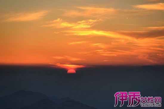 黃山天狗望月圖片_黃山望月天狗圖片欣賞_黃山天狗望月高清照片