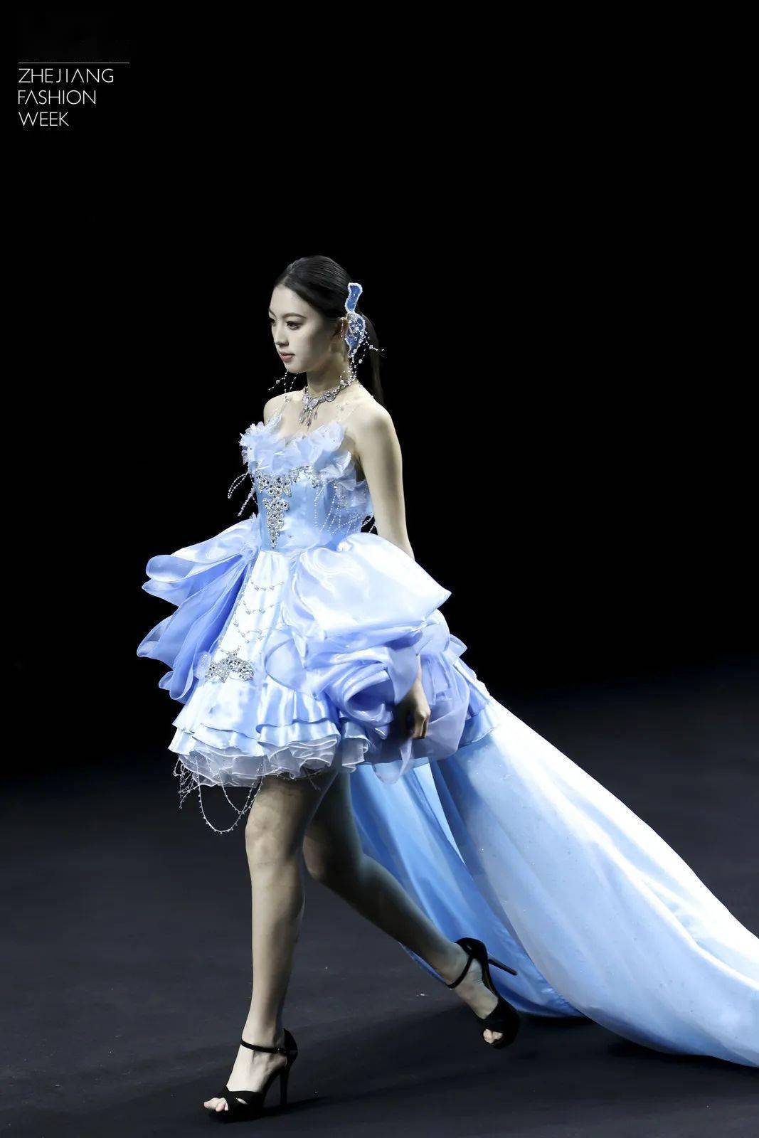 浙江省藝術職業(yè)學院_浙江藝術職業(yè)學院百度貼吧_浙江藝術職業(yè)學院學校