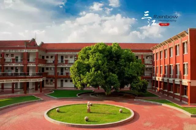 三江學院是怎么樣貴族學校嗎?學費多少?外界評價如何值得上嗎?