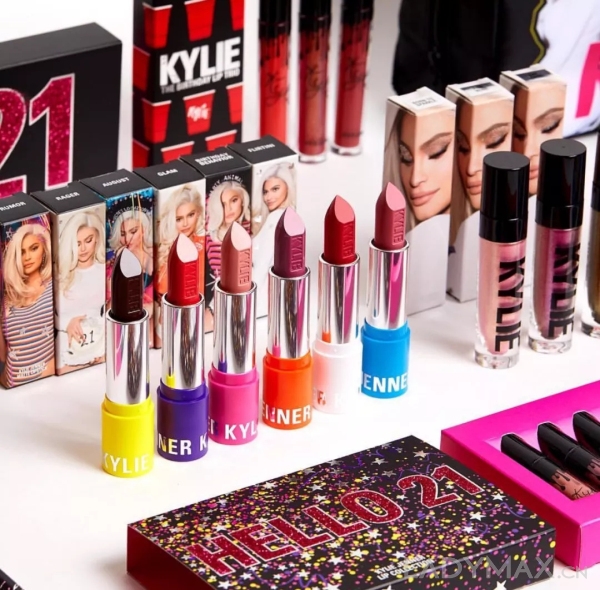 美妝博主品牌優(yōu)勢_化妝師自創(chuàng)彩妝品牌_彩妝造型設(shè)計